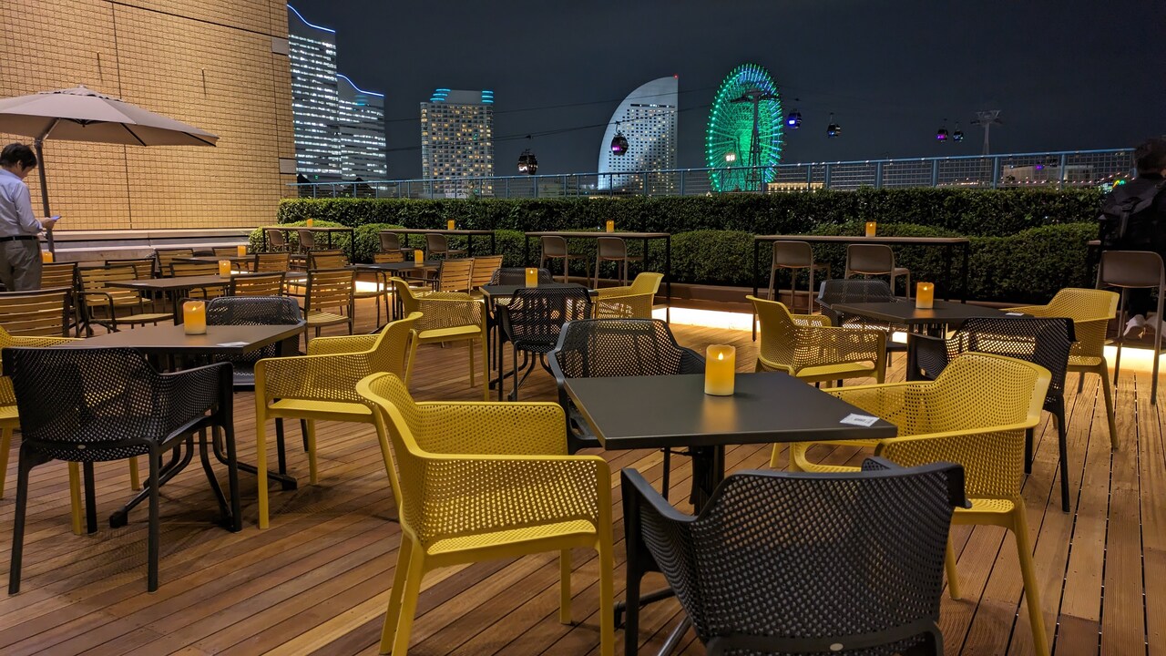 HUB桜木町クロスゲート店からの夜景