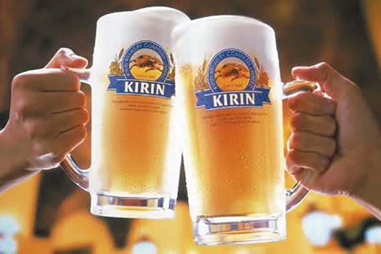 みなとみらい夜景とビール