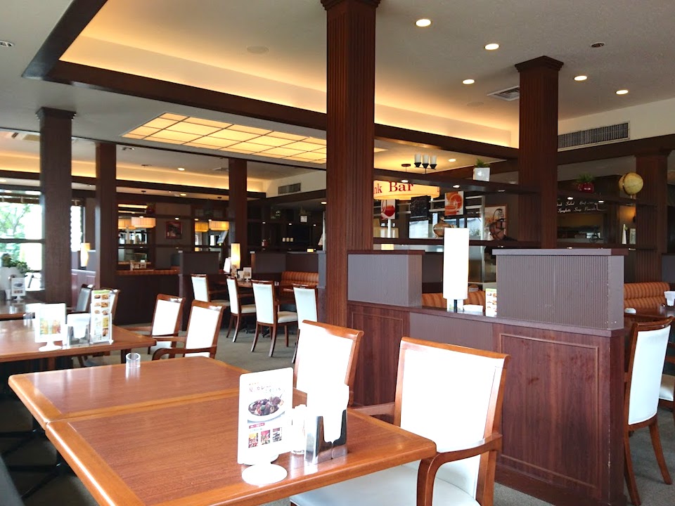 ロイヤルホスト白根店2